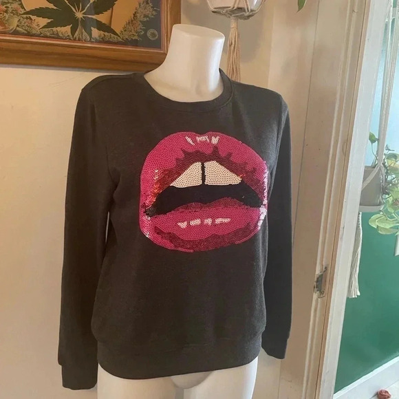 Pink Sequin Lip Sweater Forever 21 Barbiecore Size Small Like New!‎ - Picture 2 of 5